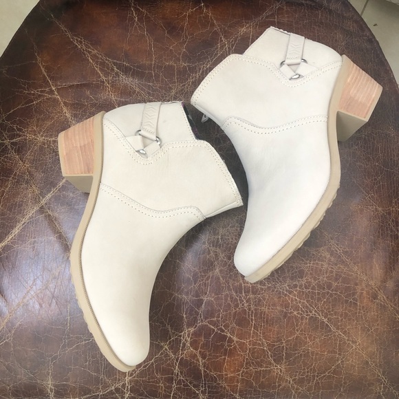 Teva Shoes - NWOB  Teva taupe unbuckle ankle booties. Size 10